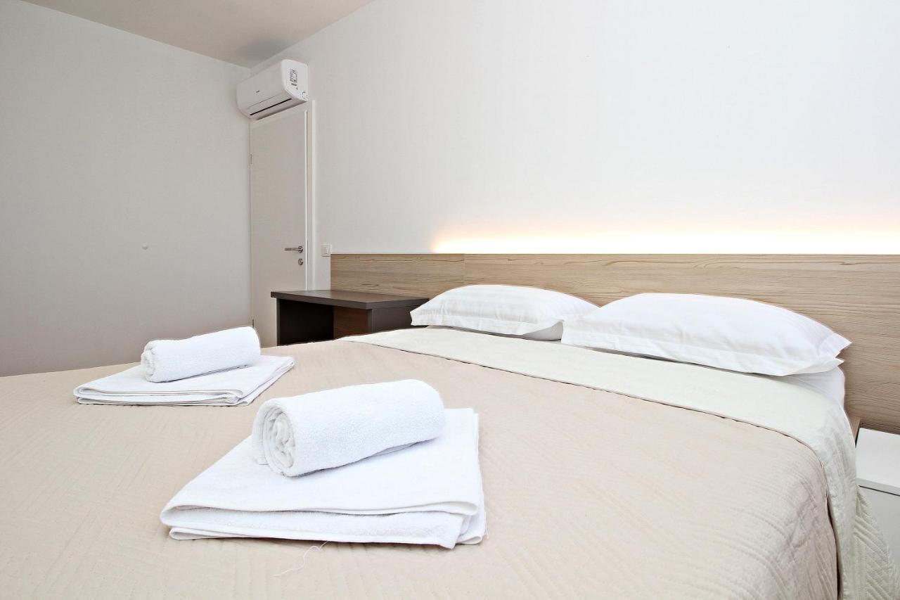 Blue Lagoon Apartments Задар Екстериор снимка